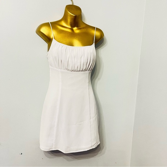 Superdown White Pleated Bust Mini Dress – Bridal Bachelorette Party Size xs - Picture 4 of 7